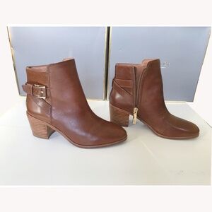 NWT Louis Et Cie 'Zalia' Ankle Boots US 5.5/ Fits like US 4.5